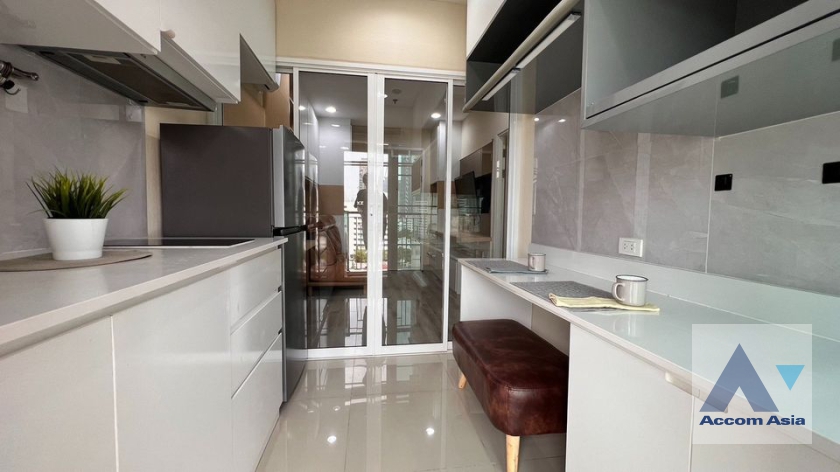 5  1 br Condominium For Sale in Sathorn ,Bangkok BTS Chong Nonsi at Centric Sathorn St Louis AA36858