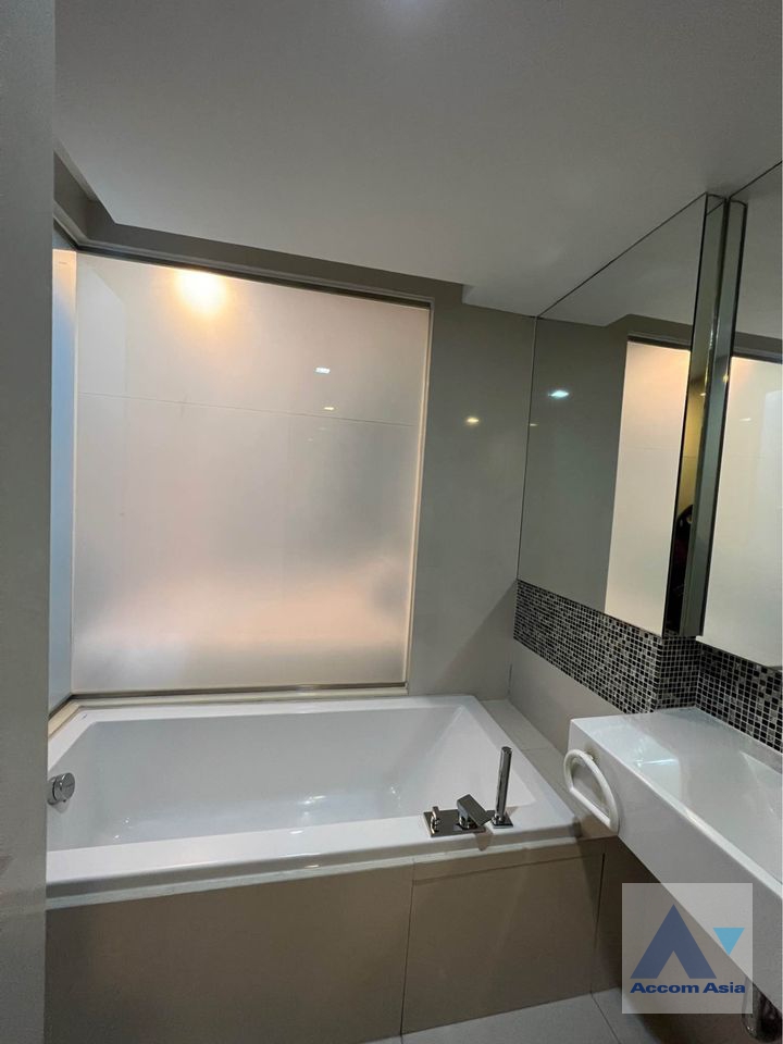 5  1 br Condominium For Rent in Sukhumvit ,Bangkok BTS Phra khanong at Rhythm Sukhumvit 44/1   AA36860