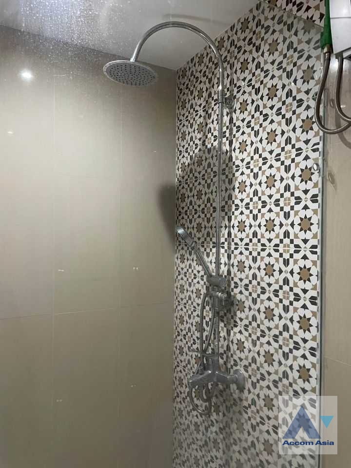 11  2 br Condominium For Rent in Sathorn ,Bangkok BTS Sala Daeng - MRT Lumphini at Sathorn Gardens AA36865