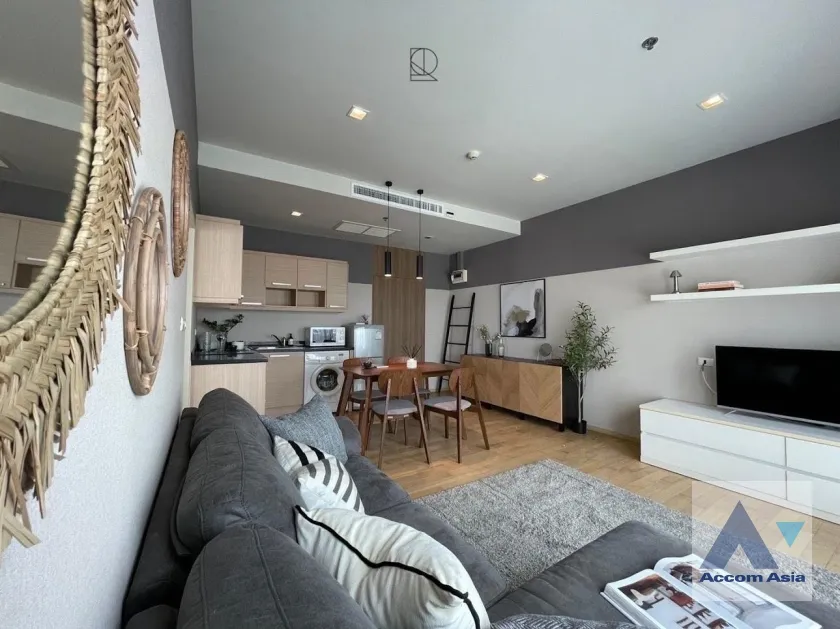 unit 1 Bedroom  Condominium For Rent in Sukhumvit, Bangkok  near BTS Ekkamai (AA36875)