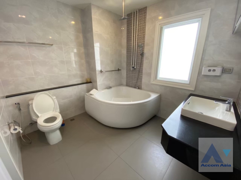 12  4 br Townhouse For Rent in Bang Na ,Bangkok BTS Udomsuk at Townhouse AA36879