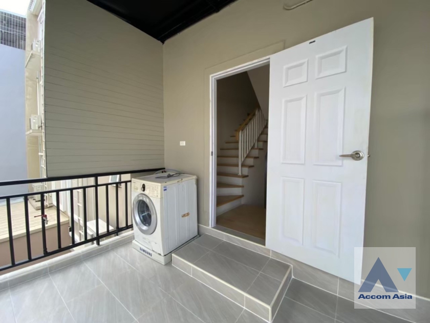 18  4 br Townhouse For Rent in Bang Na ,Bangkok BTS Udomsuk at Townhouse AA36879