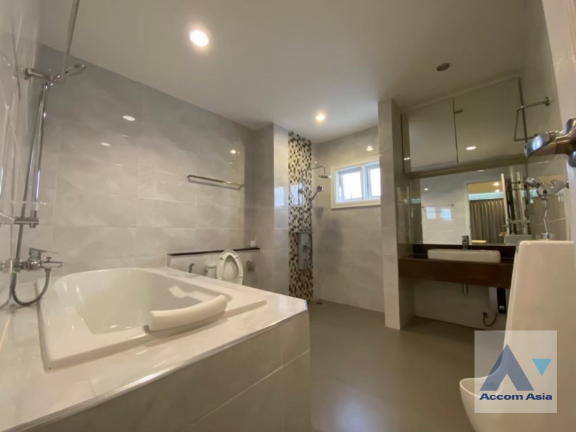 15  4 br Townhouse For Rent in Bang Na ,Bangkok BTS Udomsuk at Townhouse AA36879
