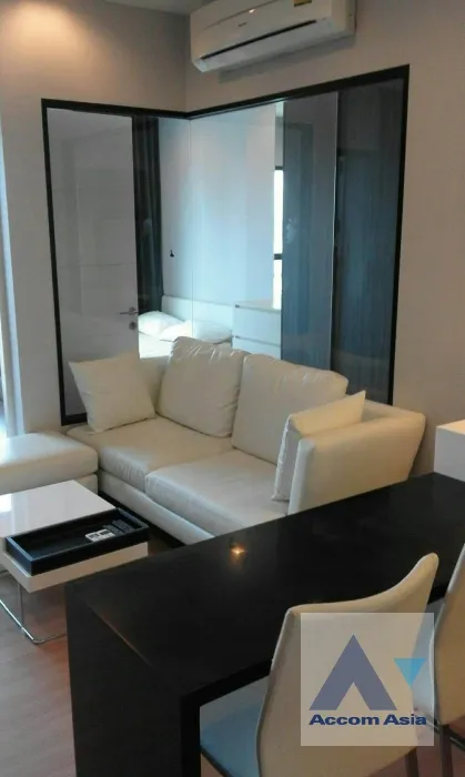 unit 1 Bedroom  Condominium For Sale in Charoen Nakhon, Bangkok  near BTS Krung Thon Buri (AA36882)
