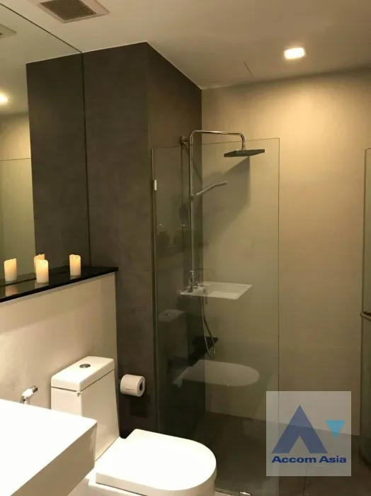 4  1 br Condominium For Sale in Charoen Nakhon ,Bangkok BTS Krung Thon Buri at Urbano Absolute Sathorn AA36882