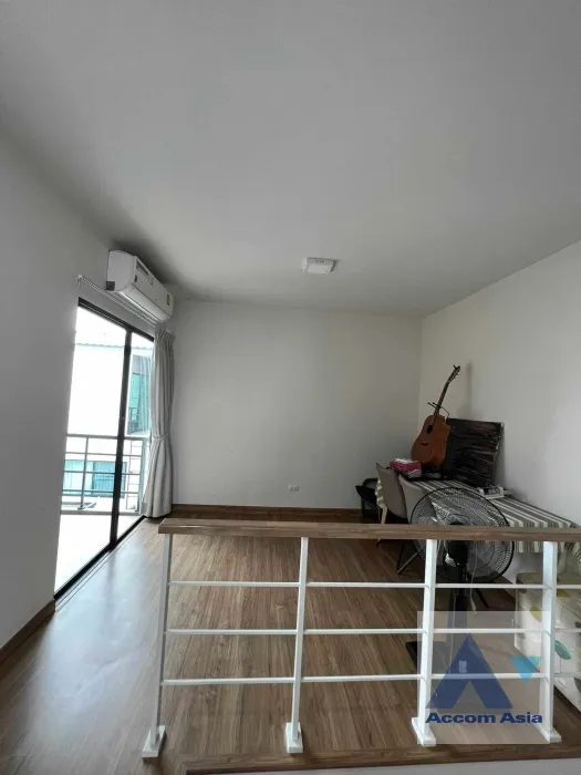 8  3 br Townhouse for rent and sale in Pattanakarn ,Bangkok  at Baan Klang Muang Srinakarin-Onnut AA36894