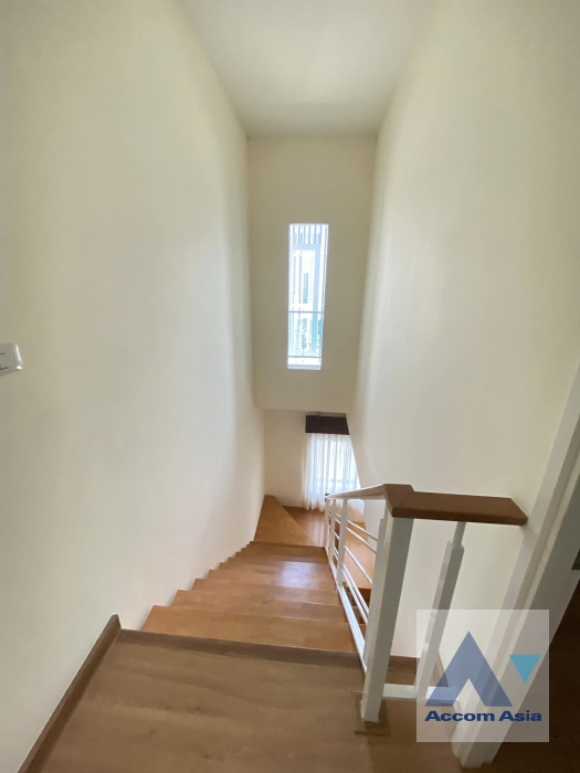 16  3 br Townhouse For Rent in Pattanakarn ,Bangkok ARL Hua Mak at House AA36916