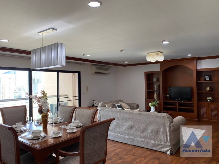 4  3 br Apartment For Rent in Sukhumvit ,Bangkok MRT Sukhumvit - BTS Asok at Perfect Apartment for Big Family, Prime Location Near Main Street AA36918