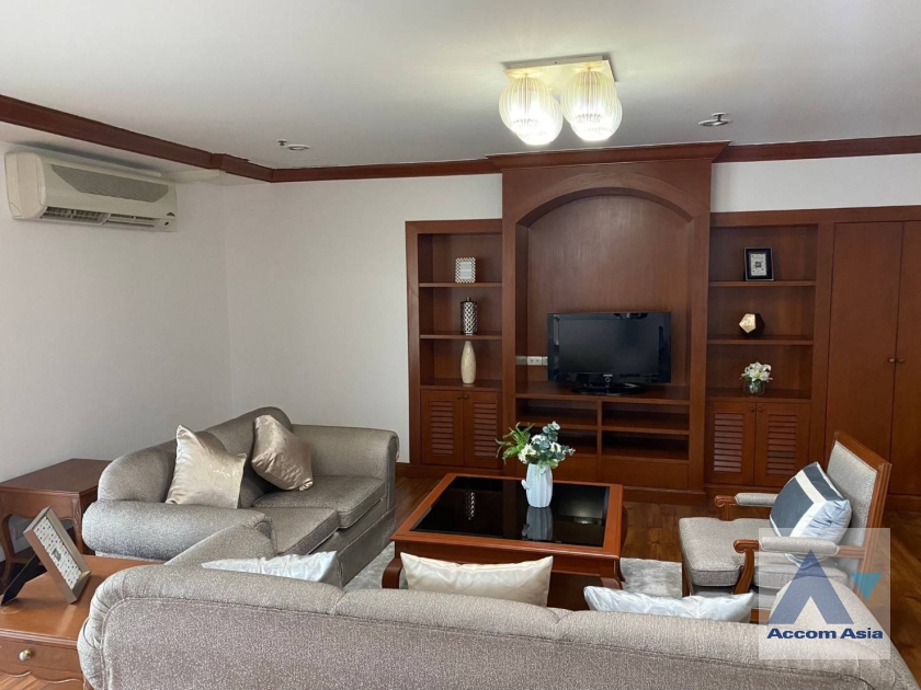  1  3 br Apartment For Rent in Sukhumvit ,Bangkok MRT Sukhumvit - BTS Asok at Perfect Apartment for Big Family, Prime Location Near Main Street AA36918