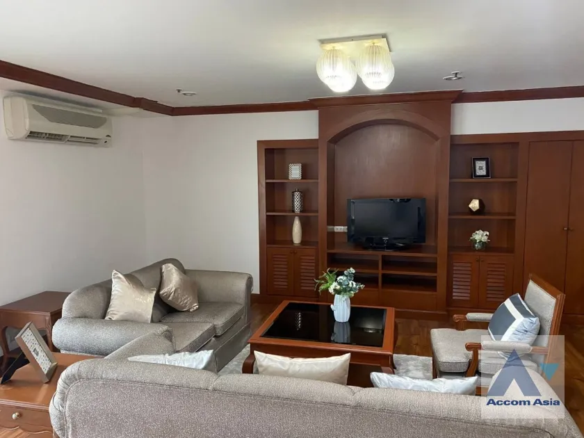 unit 3 Bedrooms  Apartment For Rent in Sukhumvit, Bangkok  near MRT Sukhumvit - BTS Asok (AA36918)
