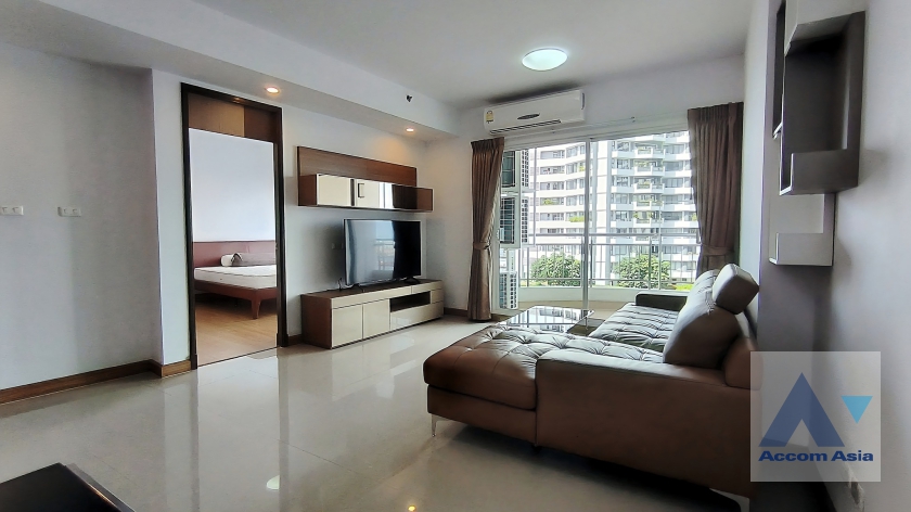 unit 2 Bedrooms  Condominium For Rent in Charoen Nakhon, Bangkok  near BTS Krung Thon Buri (AA36925)