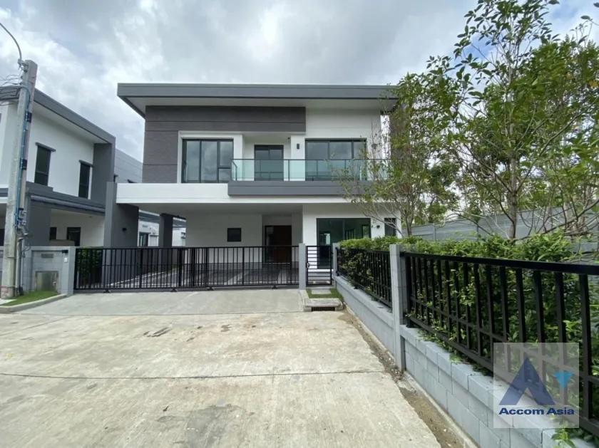 unit 4 Bedrooms  House For Sale in Pattanakarn, Bangkok  (AA36936)