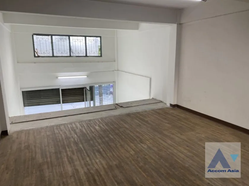 5  Building For Rent in Sukhumvit ,Bangkok BTS Bang Chak AA36942