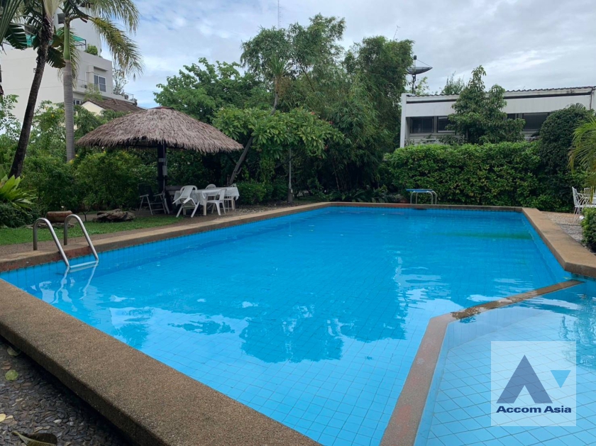 7  2 br Apartment For Rent in Sathorn ,Bangkok BTS Chong Nonsi at Pool and Greenery AA36944