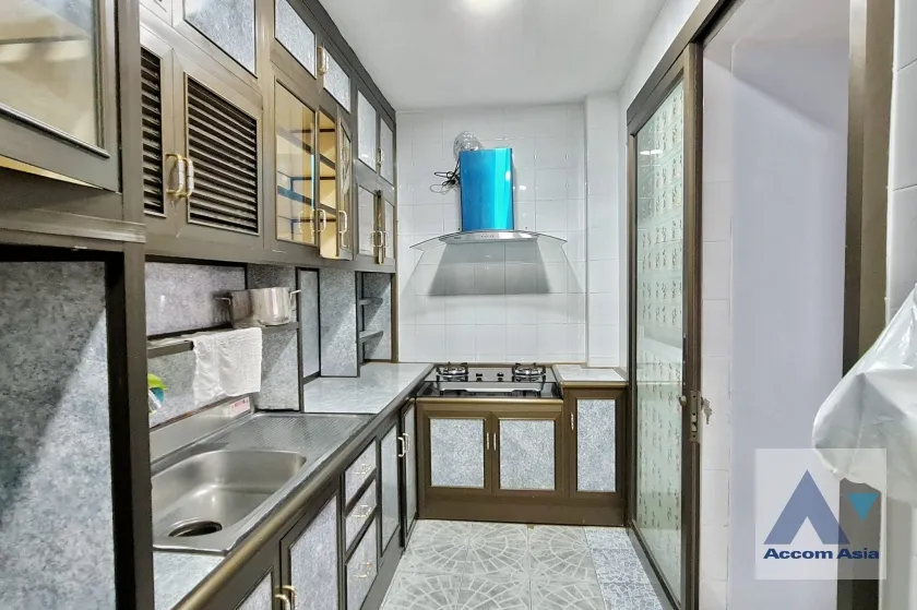 unit 3 Bedrooms  Townhouse For Rent in Pattanakarn, Bangkok  (AA36949)
