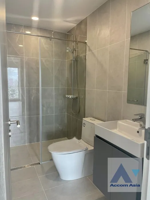 unit 1 Bedroom  Condominium For Sale in Silom, Bangkok  near MRT Sam Yan (AA36958)