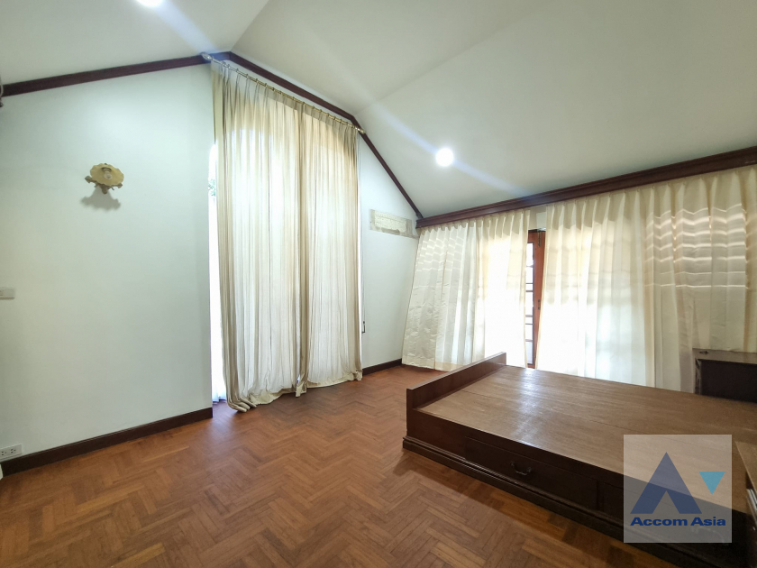 13  3 br House For Rent in Sukhumvit ,Bangkok BTS Phra khanong AA36963