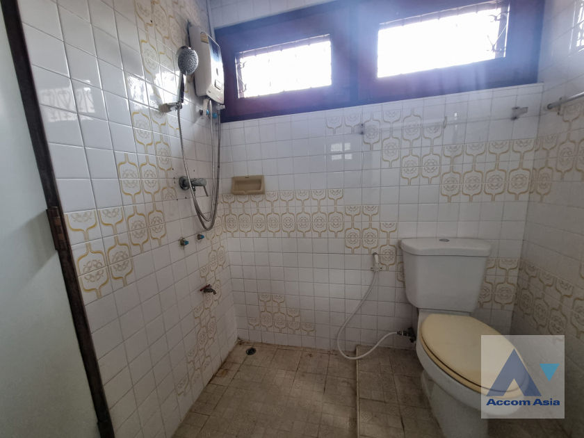 17  3 br House For Rent in Sukhumvit ,Bangkok BTS Phra khanong AA36963