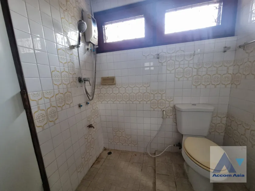 17  3 br House For Rent in Sukhumvit ,Bangkok BTS Phra khanong AA36963