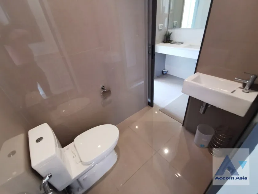8  1 br Condominium for rent and sale in Sukhumvit ,Bangkok BTS Ekkamai at Rhythm Sukhumvit 42 AA36975