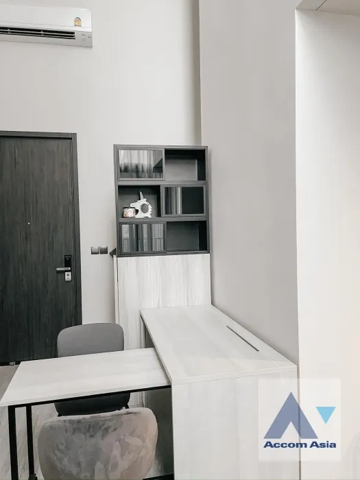 unit 1 Bedroom  Condominium For Rent in Sukhumvit, Bangkok  near BTS Punnawithi (AA36976)
