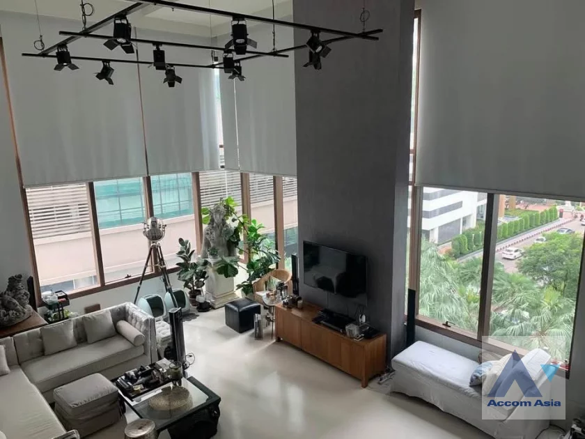 unitBig Balcony, Double High Ceiling, Duplex Condo |  2 Bedrooms  Condominium For Rent & Sale in Sukhumvit, Bangkok  near BTS Phrom Phong (AA37006)