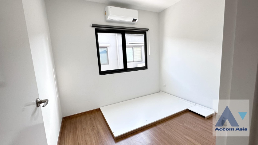 7  3 br Townhouse For Rent in Samutprakan ,Samutprakan  at House AA37034