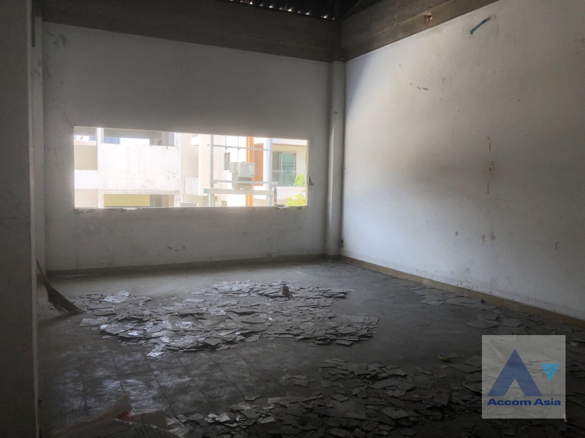 8  Building For Rent in Sukhumvit ,Bangkok  AA37045