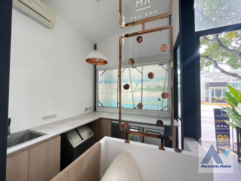 7  Shophouse For Rent in Ploenchit ,Bangkok BTS Ratchadamri AA37064