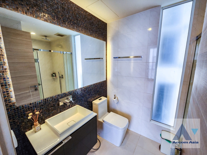 8  2 br Condominium for rent and sale in Silom ,Bangkok BTS Surasak at The Room Sathorn Pan Road AA37069