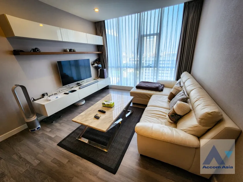unit 2 Bedrooms  Condominium For Rent & Sale in Silom, Bangkok  near BTS Surasak (AA37069)