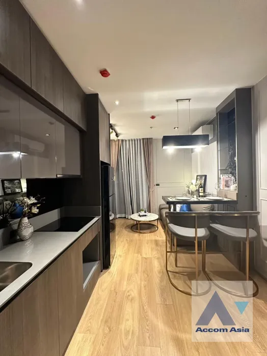 unit 2 Bedrooms  Condominium For Rent in Sukhumvit, Bangkok  near BTS Ekkamai (AA37083)