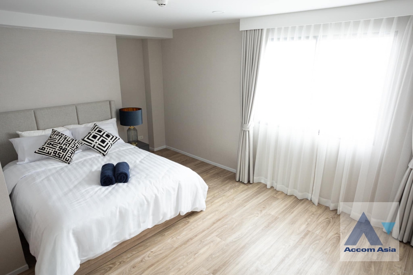 14  2 br Condominium For Rent in Sathorn ,Bangkok BTS Surasak at Blossom Condo @ Sathorn-Charoenrat AA37089