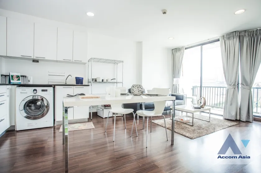  2  1 br Condominium For Sale in Sukhumvit ,Bangkok BTS Ekkamai at D65 AA37104