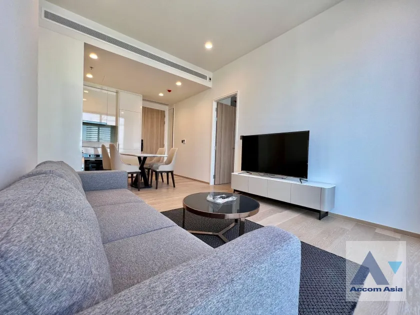 unit 1 Bedroom  Condominium For Rent in Silom, Bangkok  near BTS Chong Nonsi (AA37106)