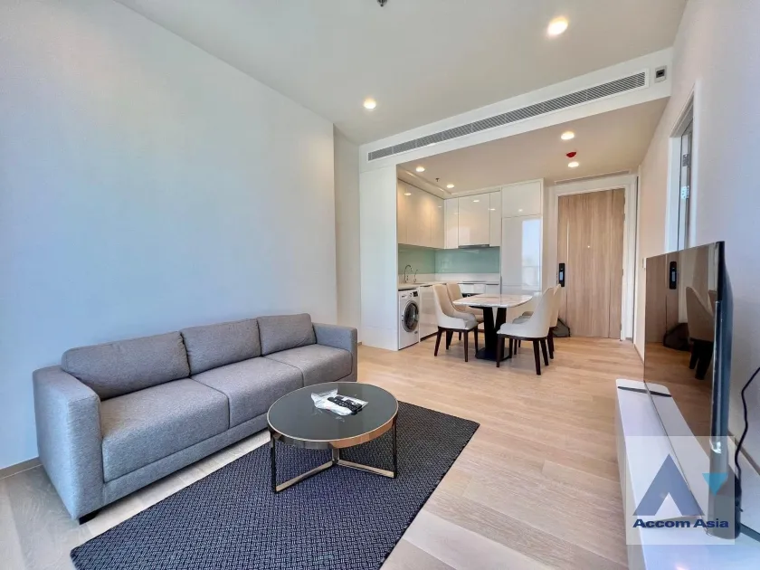 unit 1 Bedroom  Condominium For Rent in Silom, Bangkok  near BTS Chong Nonsi (AA37106)