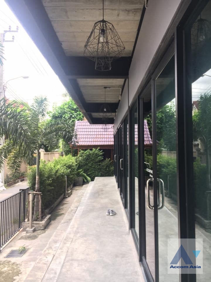 4  Building For Rent in Ratchadaphisek ,Bangkok MRT Ratchadaphisek AA37108