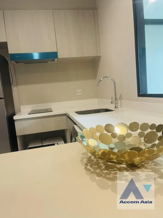 5  1 br Condominium For Sale in Ploenchit ,Bangkok BTS Ploenchit at Life One Wireless AA37121