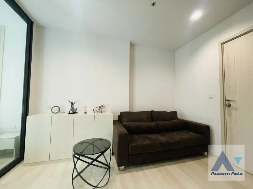 unit 1 Bedroom  Condominium For Sale in Ploenchit, Bangkok  near BTS Ploenchit (AA37121)