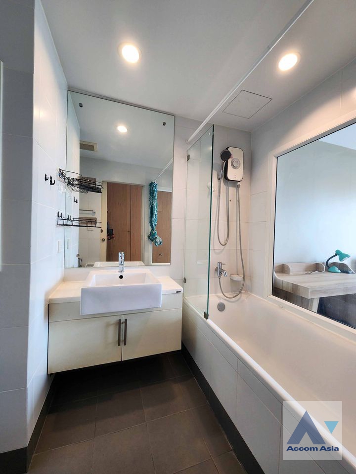 6  1 br Condominium For Sale in Sathorn ,Bangkok BTS Chong Nonsi at The Seed Mingle Sathorn AA37124