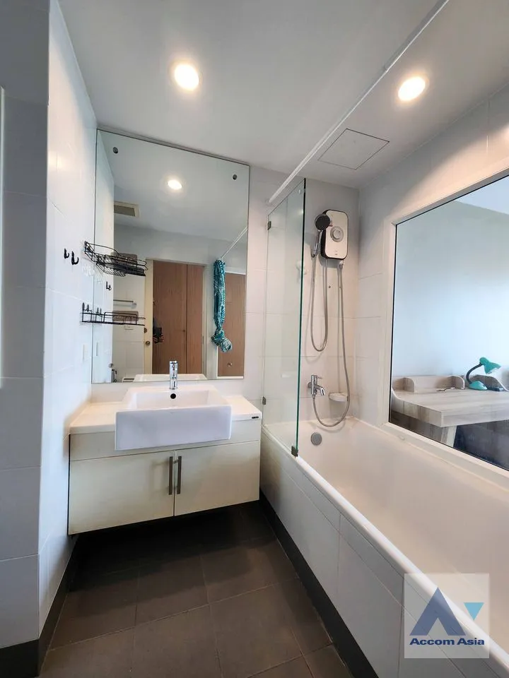 6  1 br Condominium For Sale in Sathorn ,Bangkok BTS Chong Nonsi at The Seed Mingle Sathorn AA37124