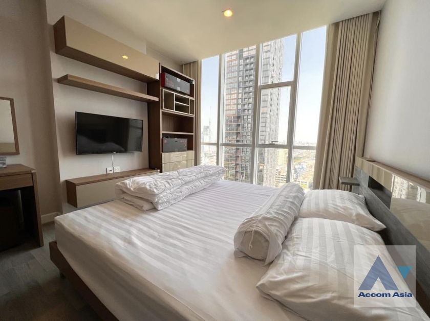 7  1 br Condominium For Rent in Silom ,Bangkok BTS Surasak at The Room Sathorn Pan Road AA37143