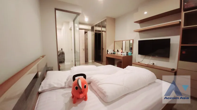 8  1 br Condominium For Rent in Silom ,Bangkok BTS Surasak at The Room Sathorn Pan Road AA37143
