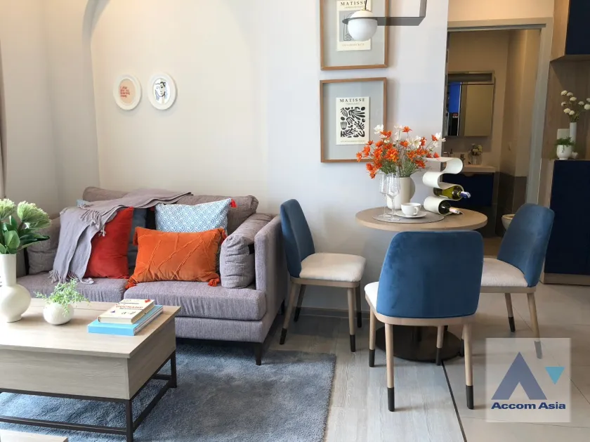 unit 2 Bedrooms  Condominium For Sale in Sukhumvit, Bangkok  near BTS Ekkamai (AA37145)