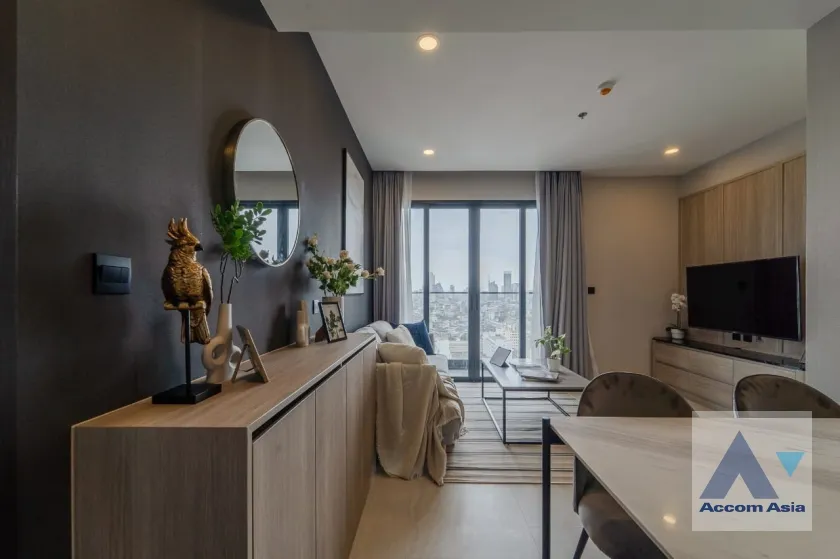 unit 2 Bedrooms  Condominium For Rent in Ploenchit, Bangkok  near BTS National Stadium (AA37156)
