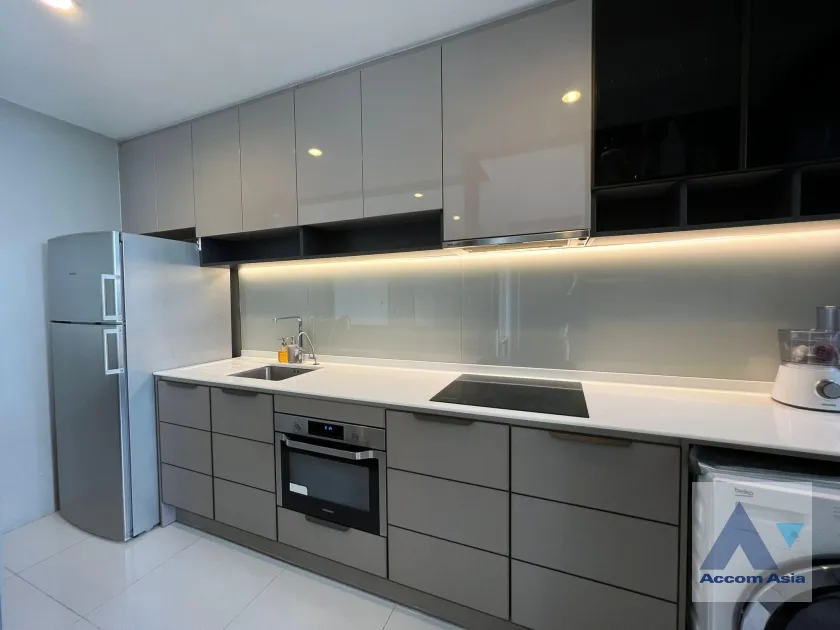 unit 2 Bedrooms  Condominium For Rent in Phaholyothin, Bangkok  (AA37202)