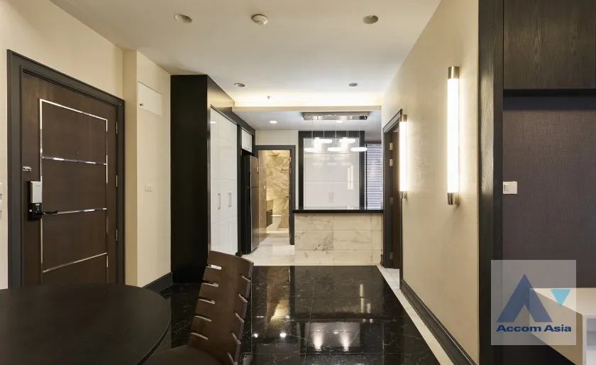 unit 1 Bedroom  Condominium For Sale in ,   near BTS Phaya Thai (AA37205)