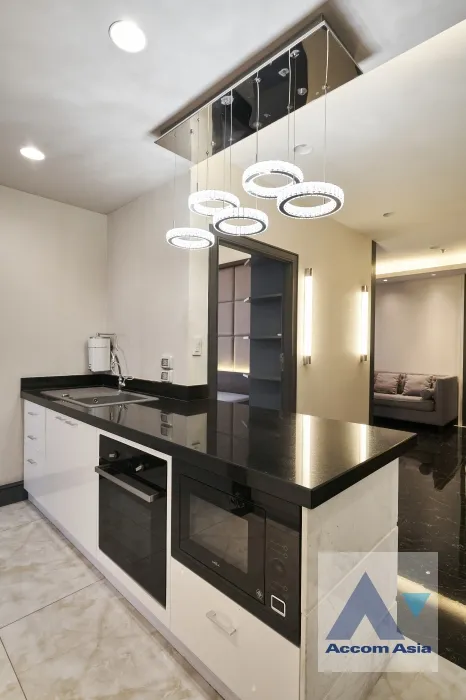  2  1 br Condominium For Sale in  ,Bangkok BTS Phaya Thai at Pathumwan Resort AA37205