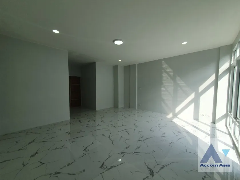17  4 br Townhouse For Rent in Sukhumvit ,Bangkok BTS Punnawithi at Hallmark 2 Prestige Sukhumvit 64 AA37207