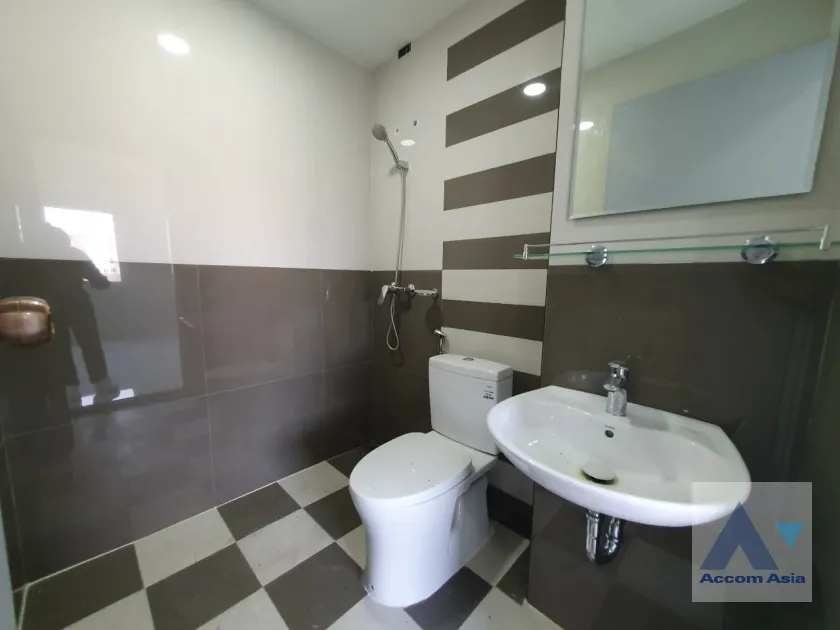28  4 br Townhouse For Rent in Sukhumvit ,Bangkok BTS Punnawithi at Hallmark 2 Prestige Sukhumvit 64 AA37207